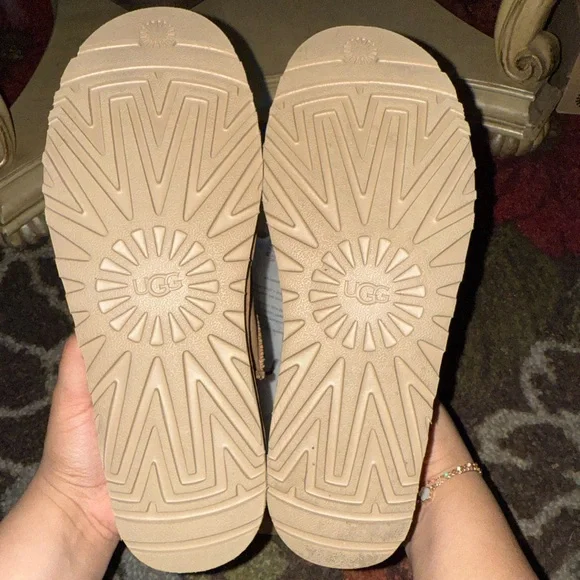 Ugg Classic Ultra Mini - Picture 5 of 6